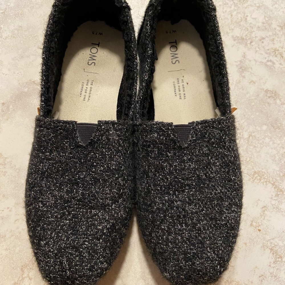 Women’s Toms